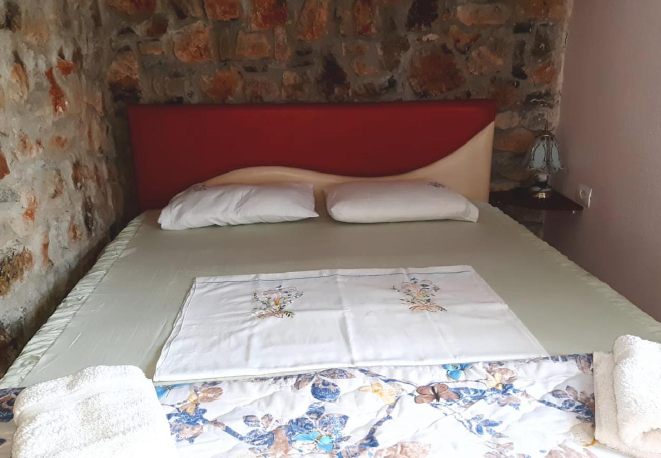 Hotel Villa Stone Dream Bar Restaurant Udenisht Εξωτερικό φωτογραφία